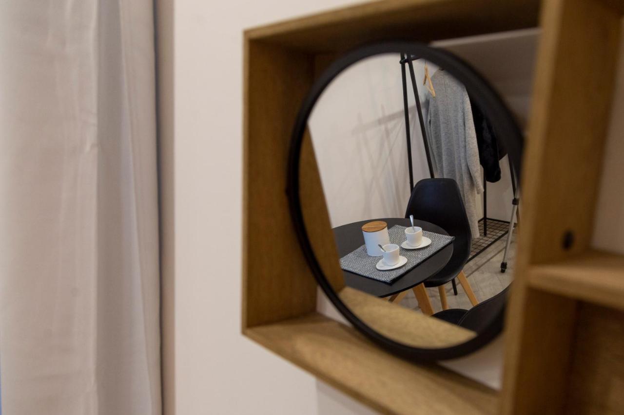 Cool And Stylish City Apartment - Wifi ตรีเอสเต ภายนอก รูปภาพ