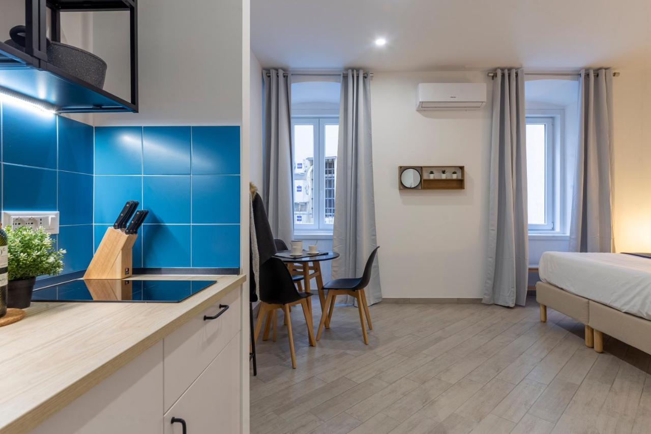 Cool And Stylish City Apartment - Wifi ตรีเอสเต ภายนอก รูปภาพ